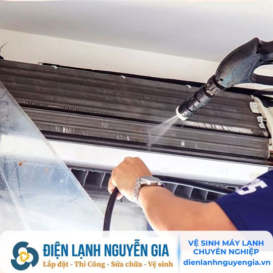 Vệ Sinh Máy Lạnh Quận Gò Vấp - Sạch Bụi 100%, Có Mặt 15 Phút | Nguyễn Gia