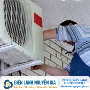 Vệ Sinh Máy Lạnh Hóc Môn - Không Ngại Xa, Có Mặt 30P | Nguyễn Gia